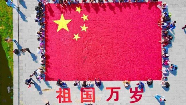 柳叶打着卷里面的卷念什么意思？游戏画面