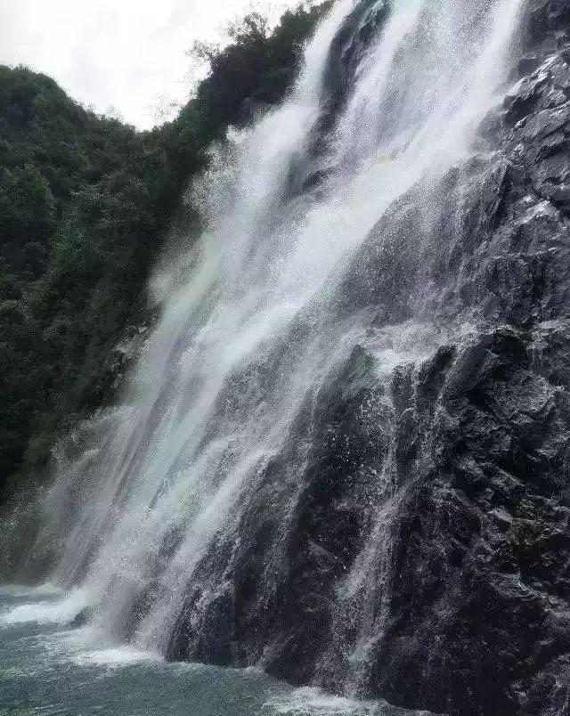 人海战术与钢铁洪流，如何评价苏联在卫国战争中的功绩与代价？