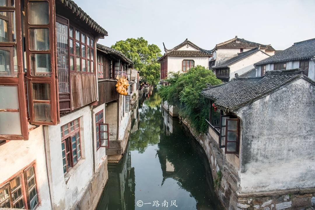 小猫钓鱼游戏龙王版有船
